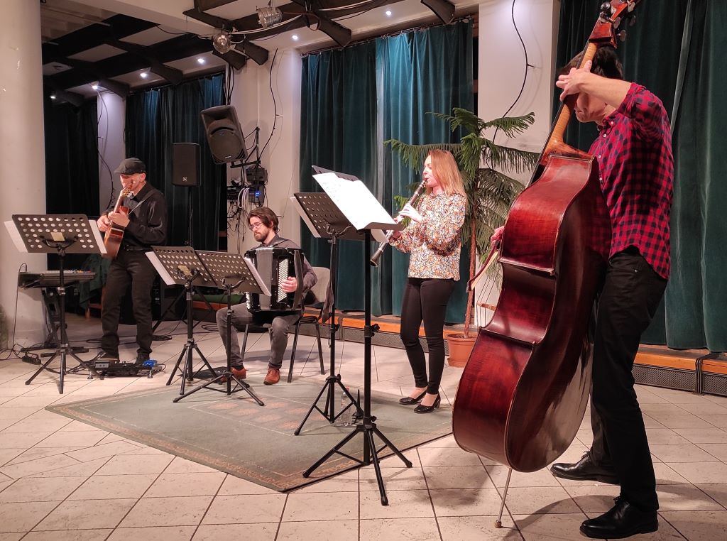 2023.02.25. Variety Band